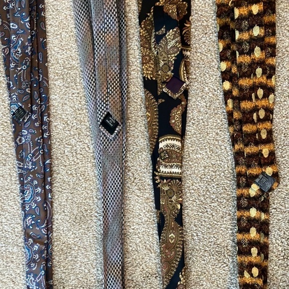 Bundle of 4 Men’s Neckties - Picture 5 of 5